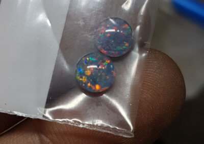 12. 6.mm opals